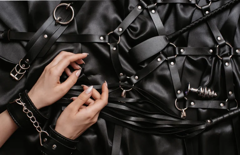 BDSM Gear Guide – Reviews, Guides & Buying Tips for BDSM Gear